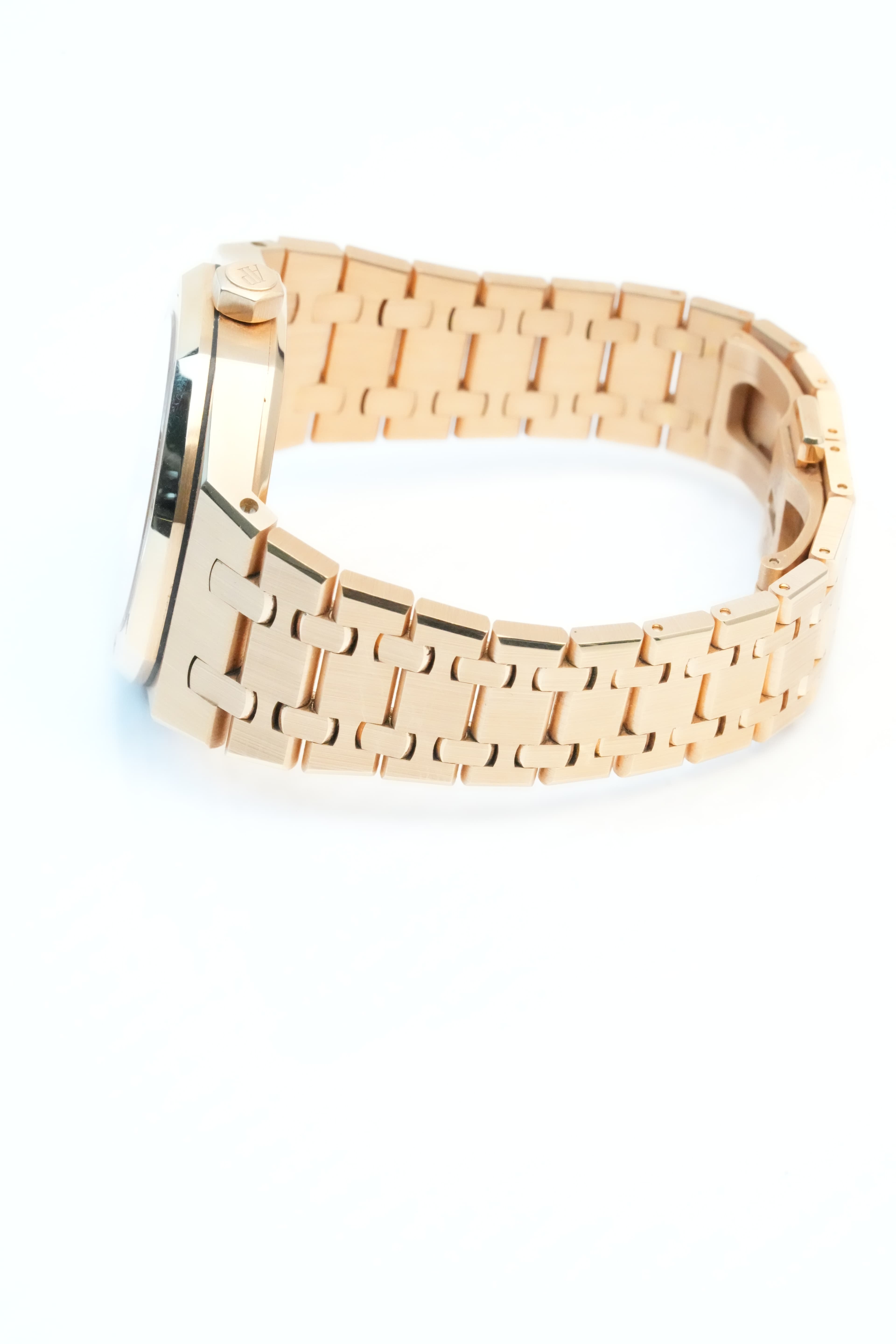 Audemars Piguet Royal Oak Gold view 6