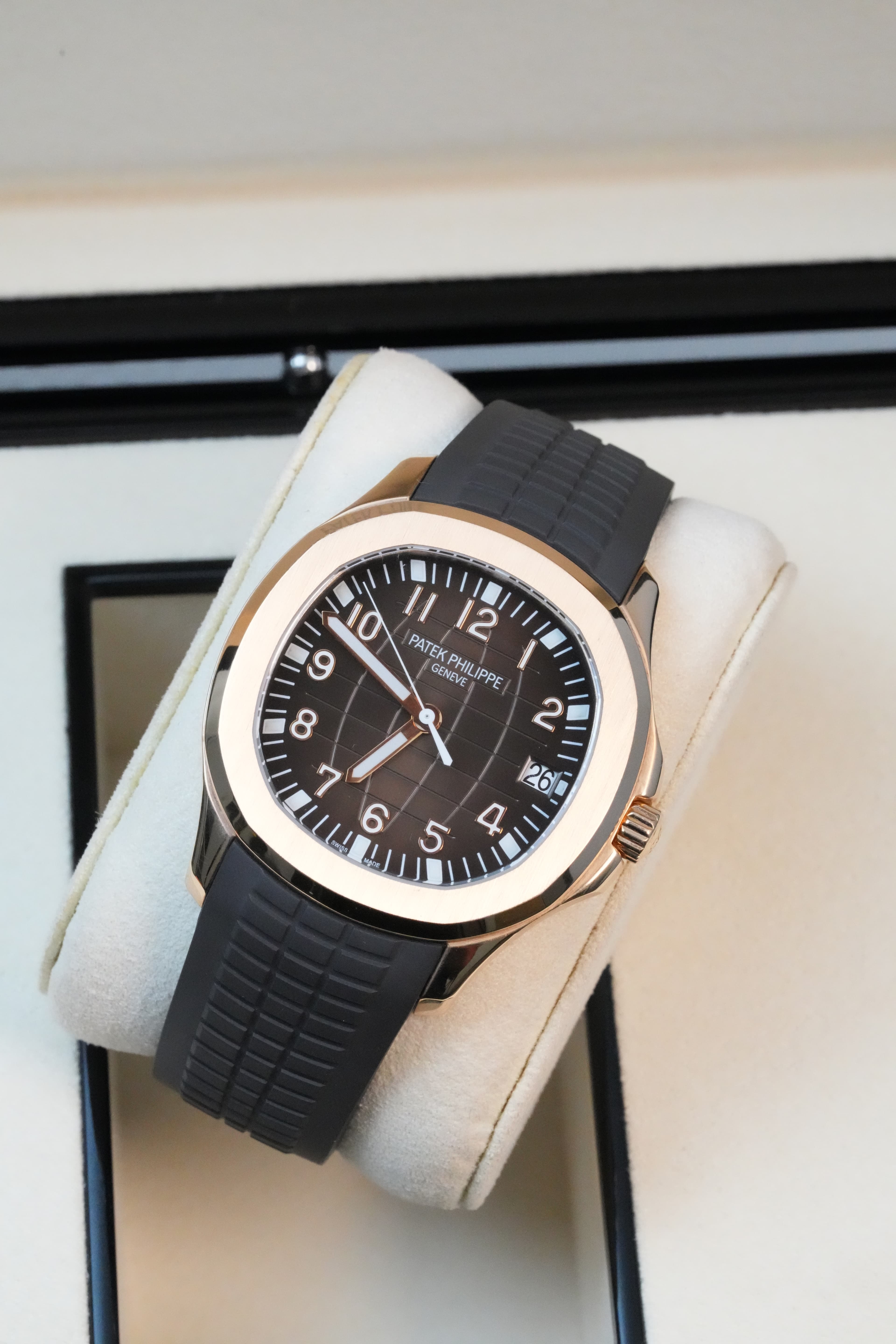 Patek Philippe Aquanaut  view 9
