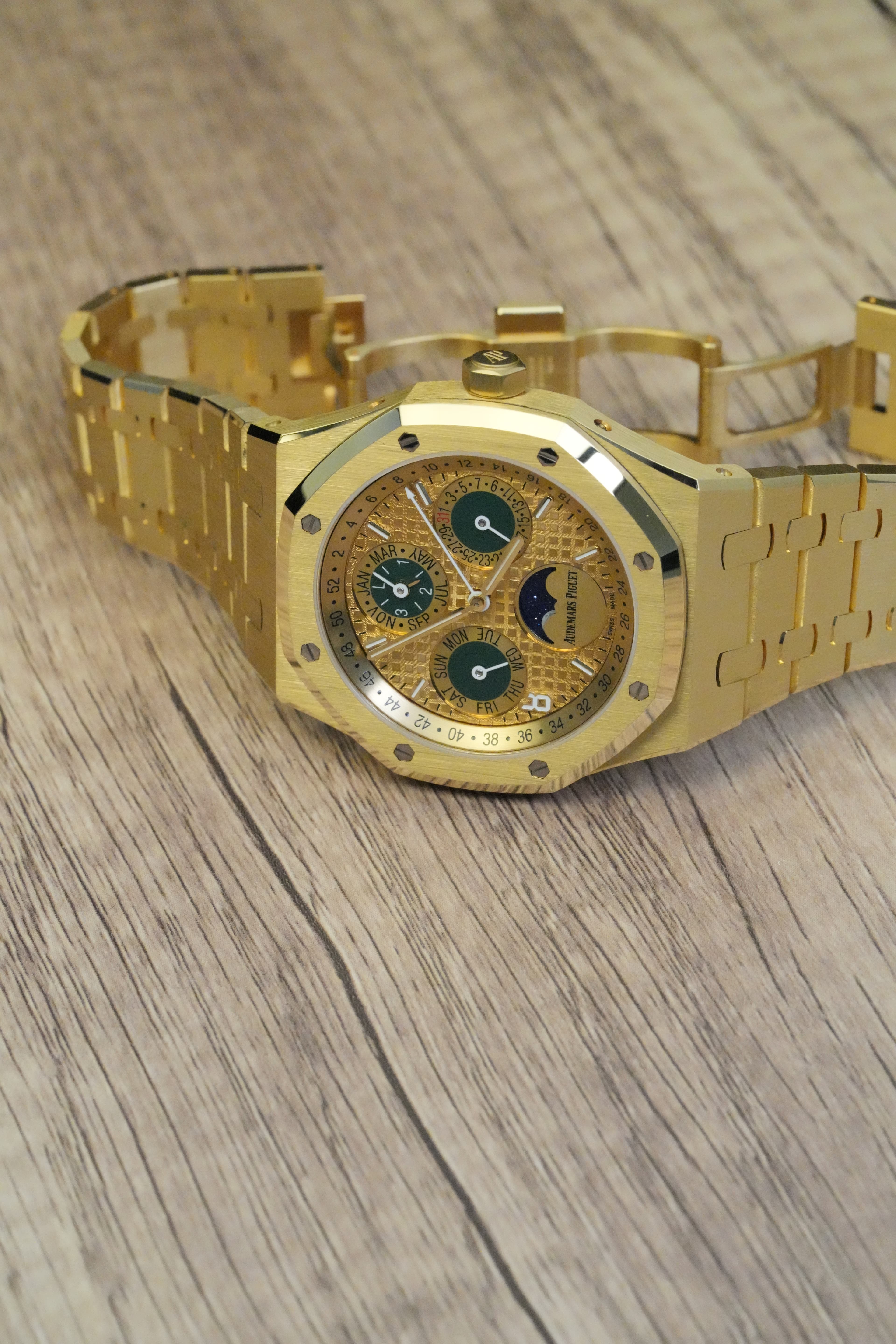Audemars Piguet Royal Oak  view 6