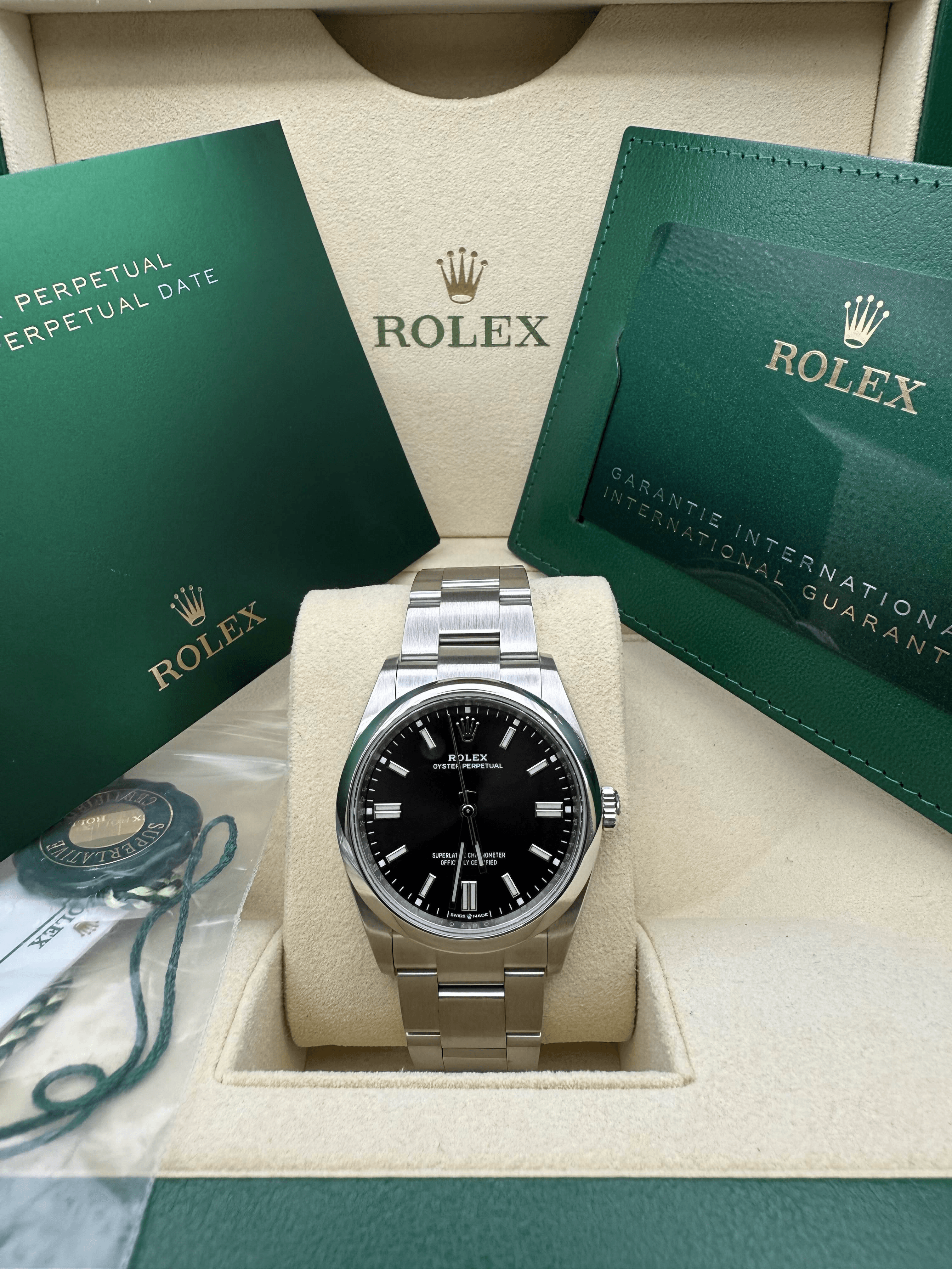 Rolex Oyster Perpetual 36 view 3