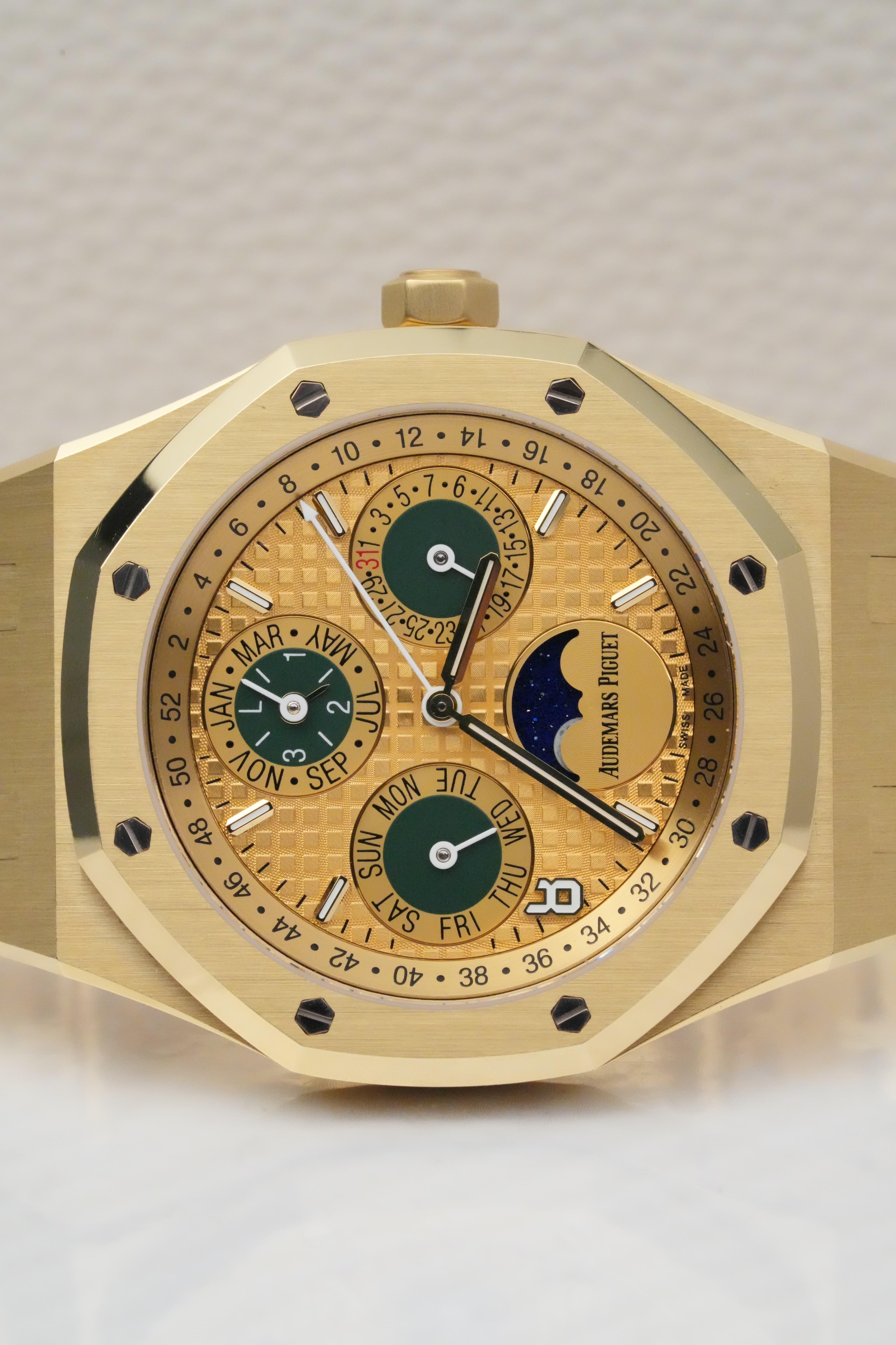 Audemars Piguet Royal Oak  view 3