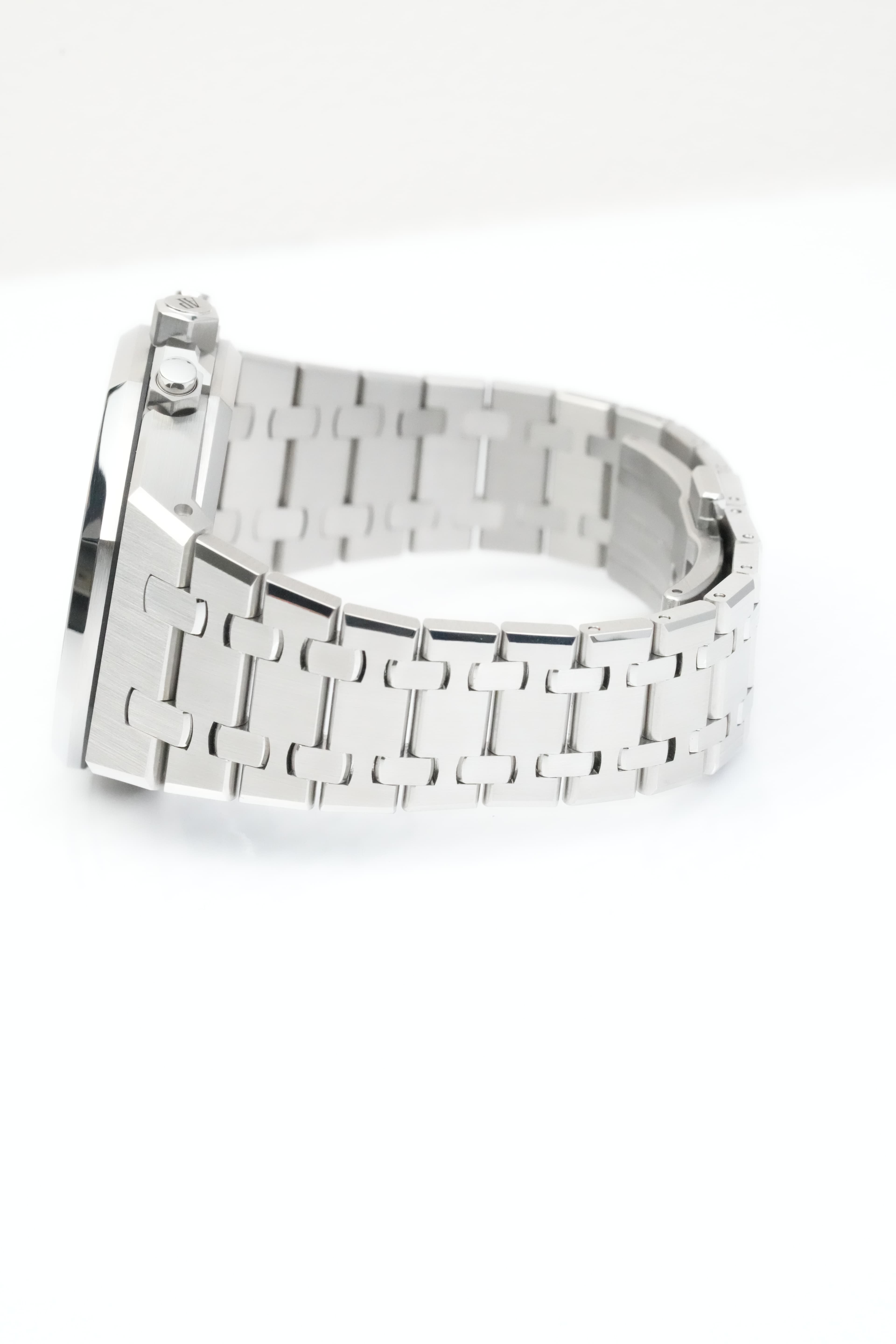 Audemars Piguet Royal Oak view 7
