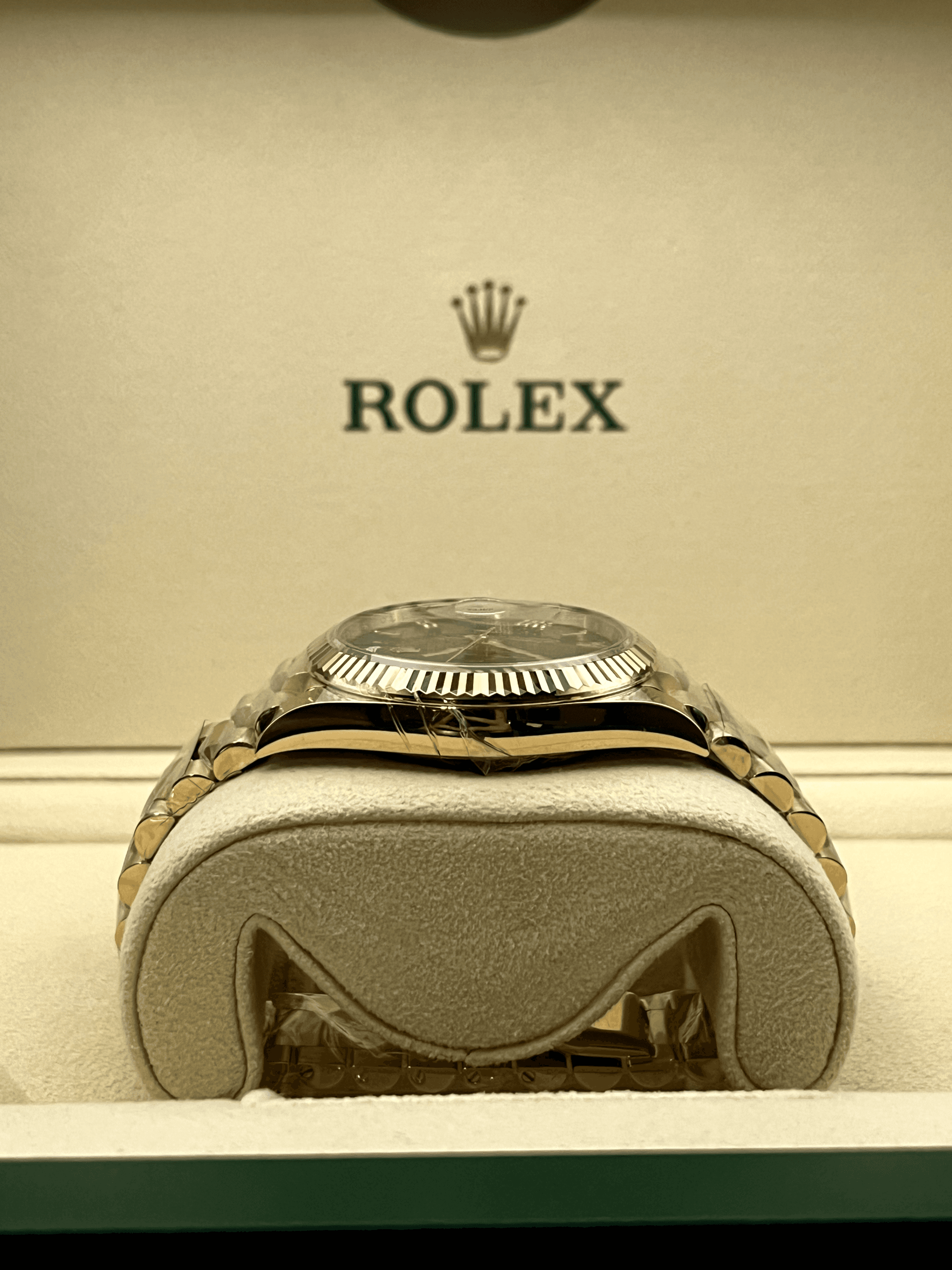 Rolex Day-Date 40 view 3