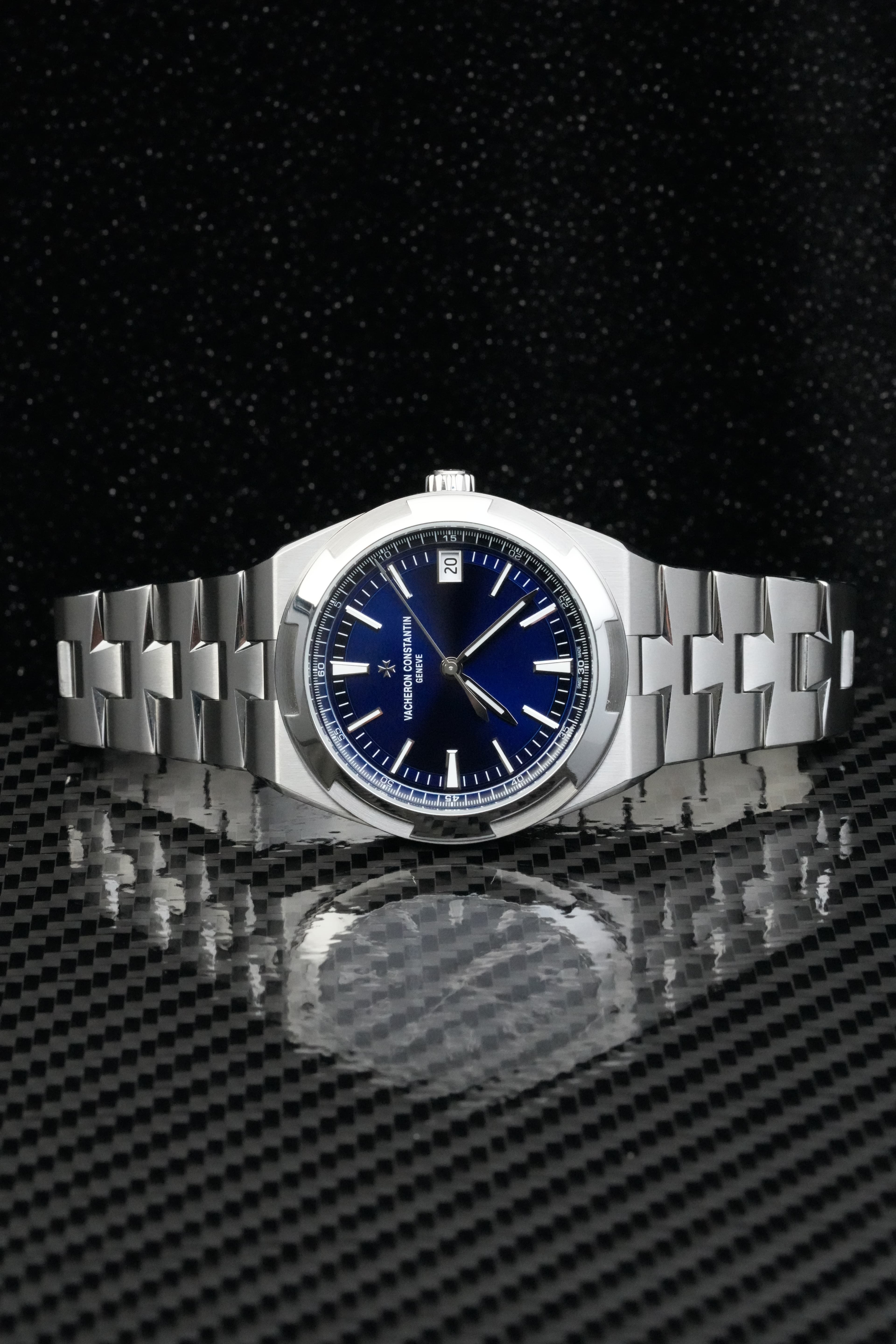 Vacheron Constantin  Overseas Self-Winding  4520V