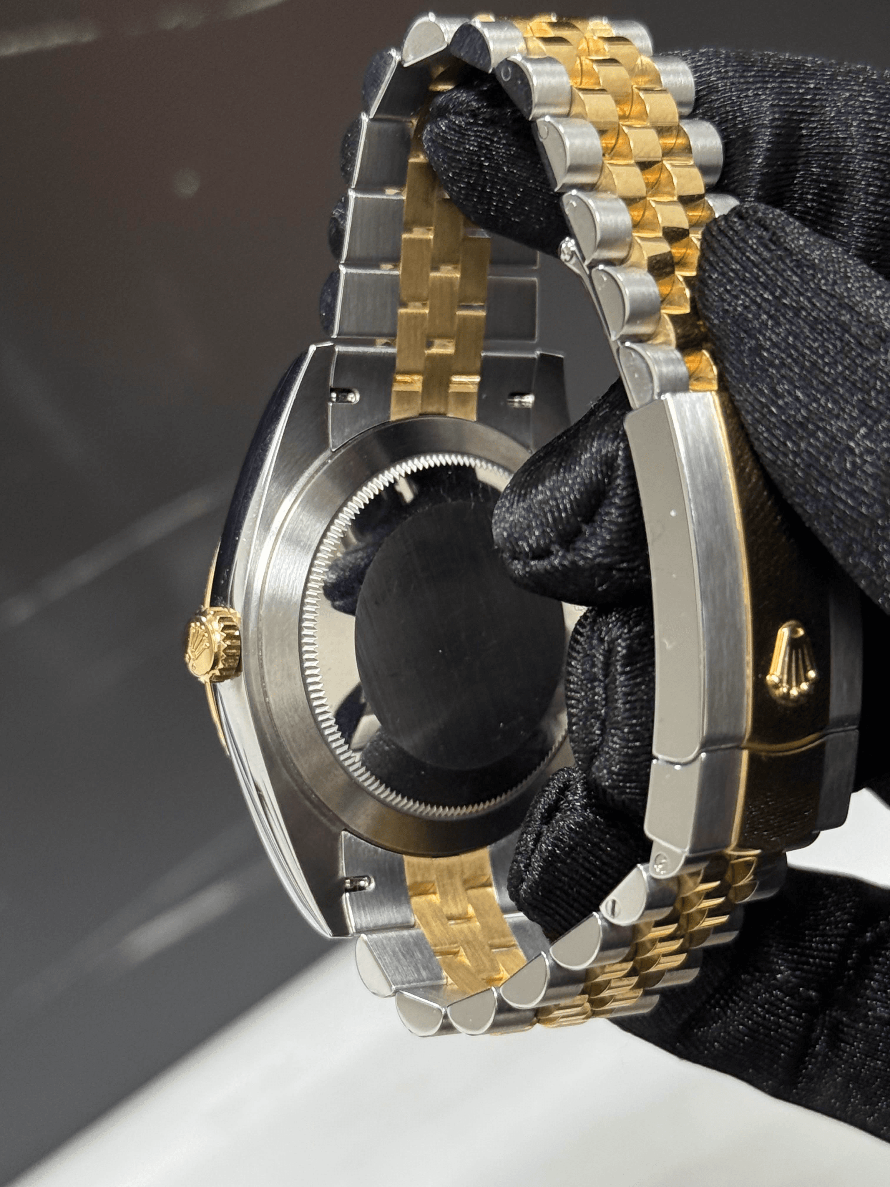 Rolex Datejust 41 view 4