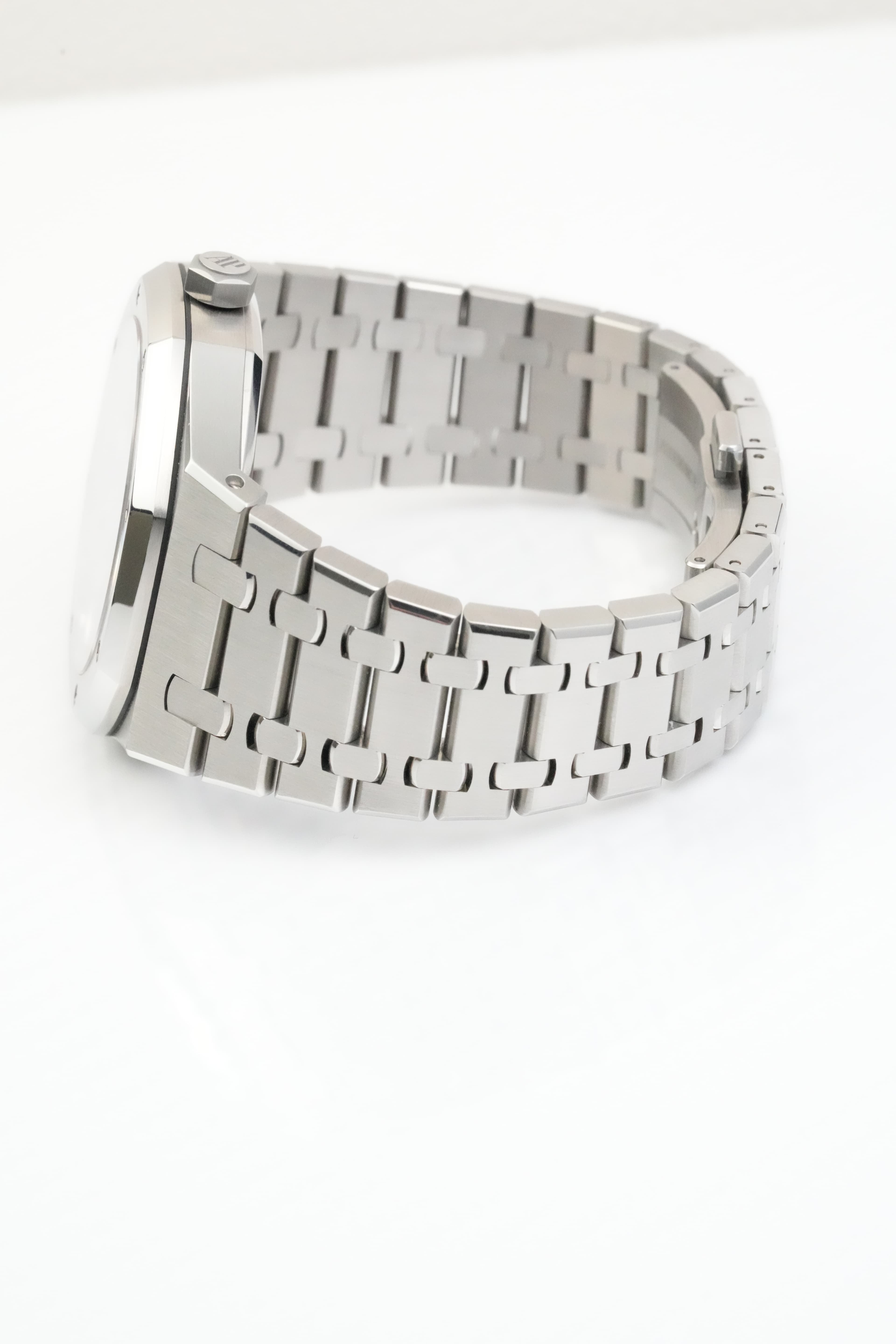 Audemars Piguet Royal oak view 5