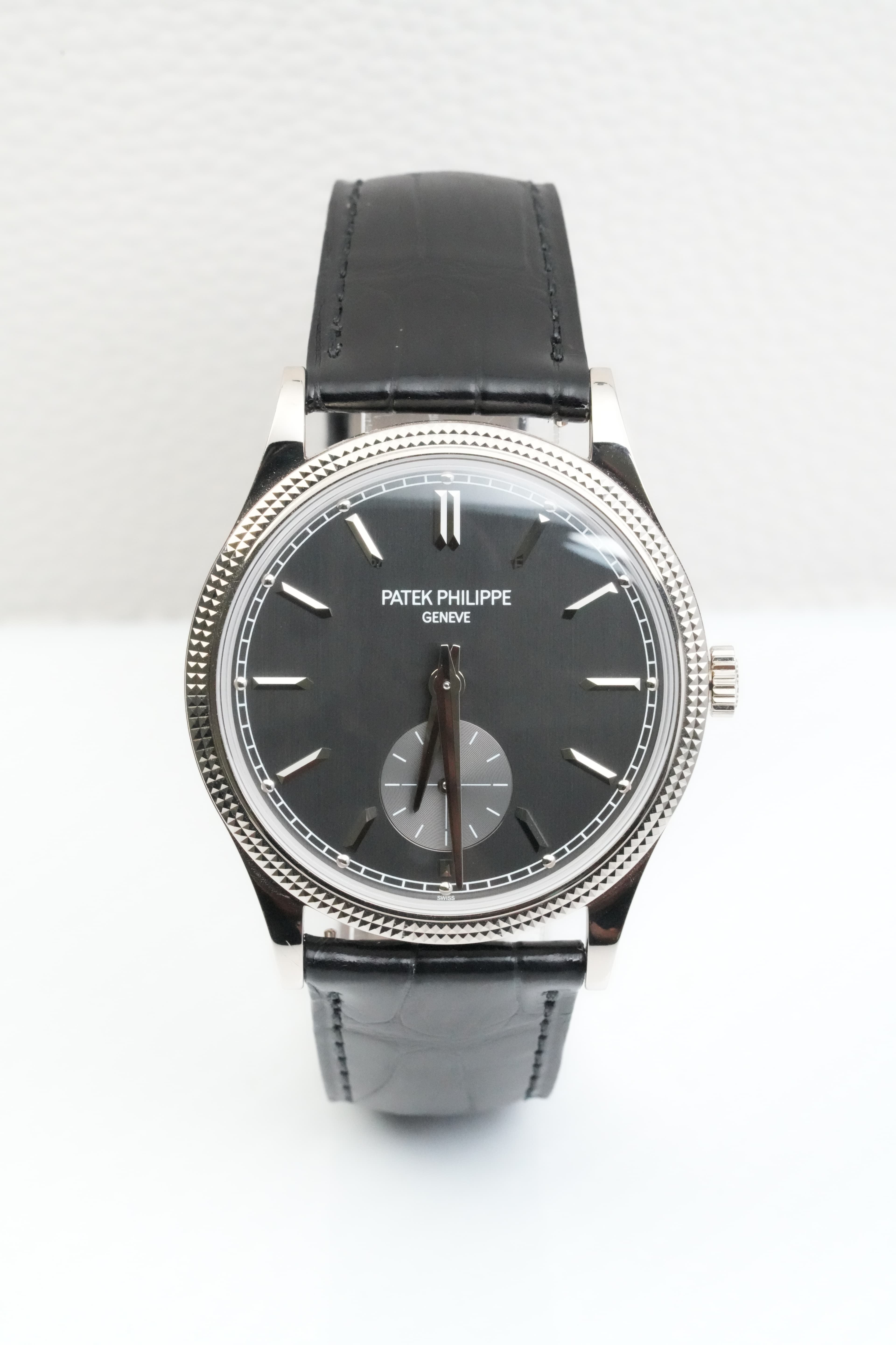 Patek Philippe Calatrava view 2