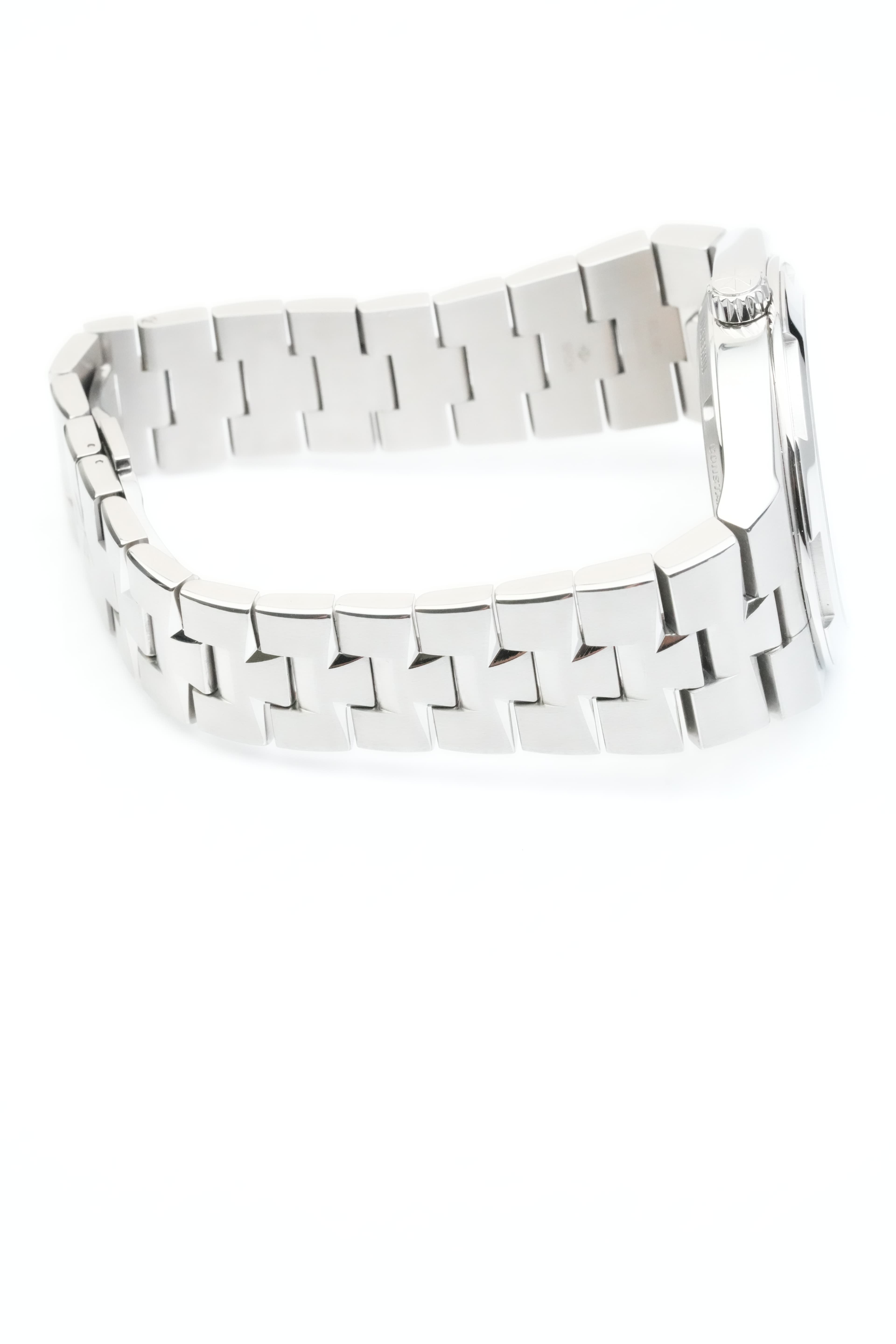 Vacheron Constantin  Overseas Self-Winding  view 5