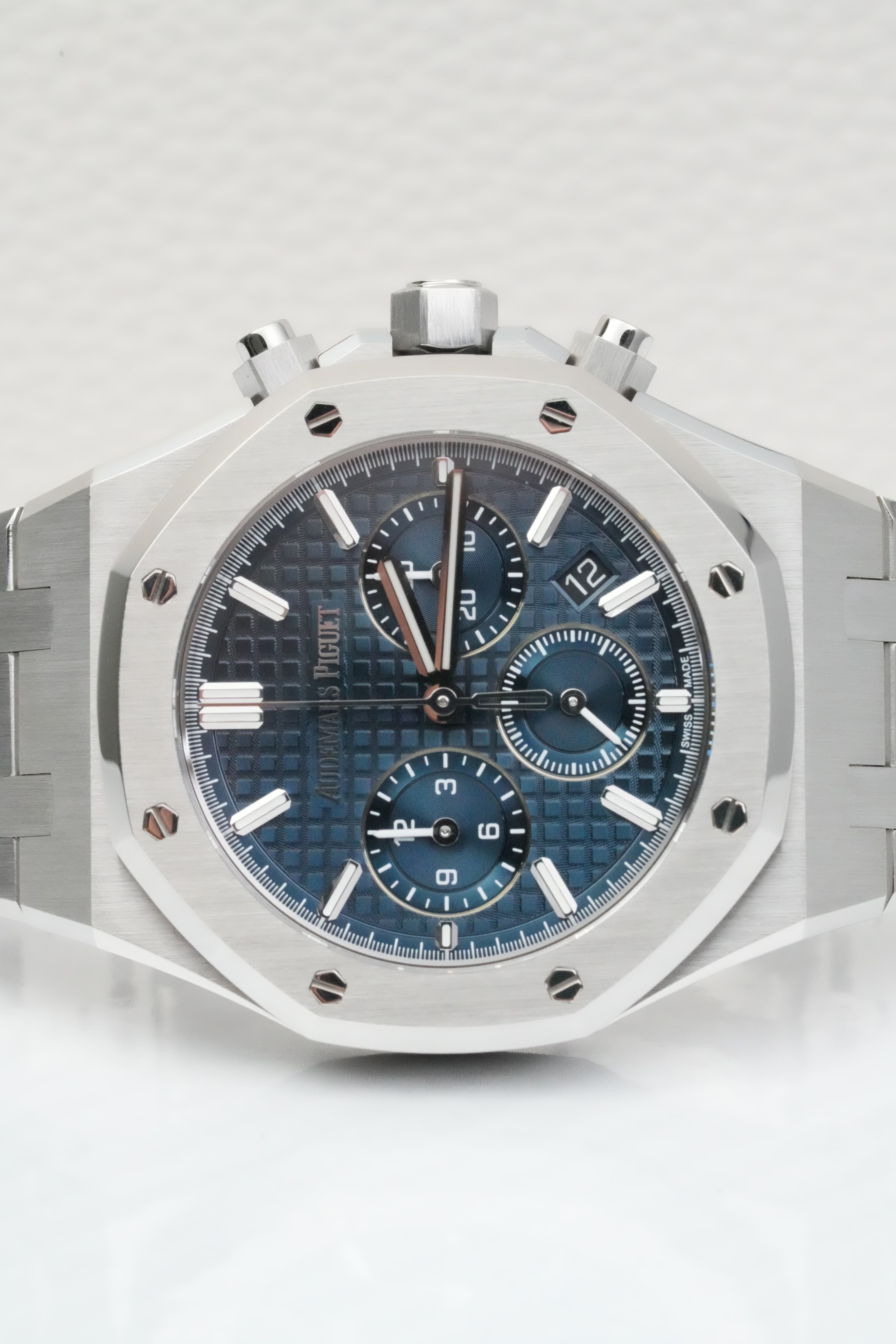 Audemars Piguet Royal Oak view 9