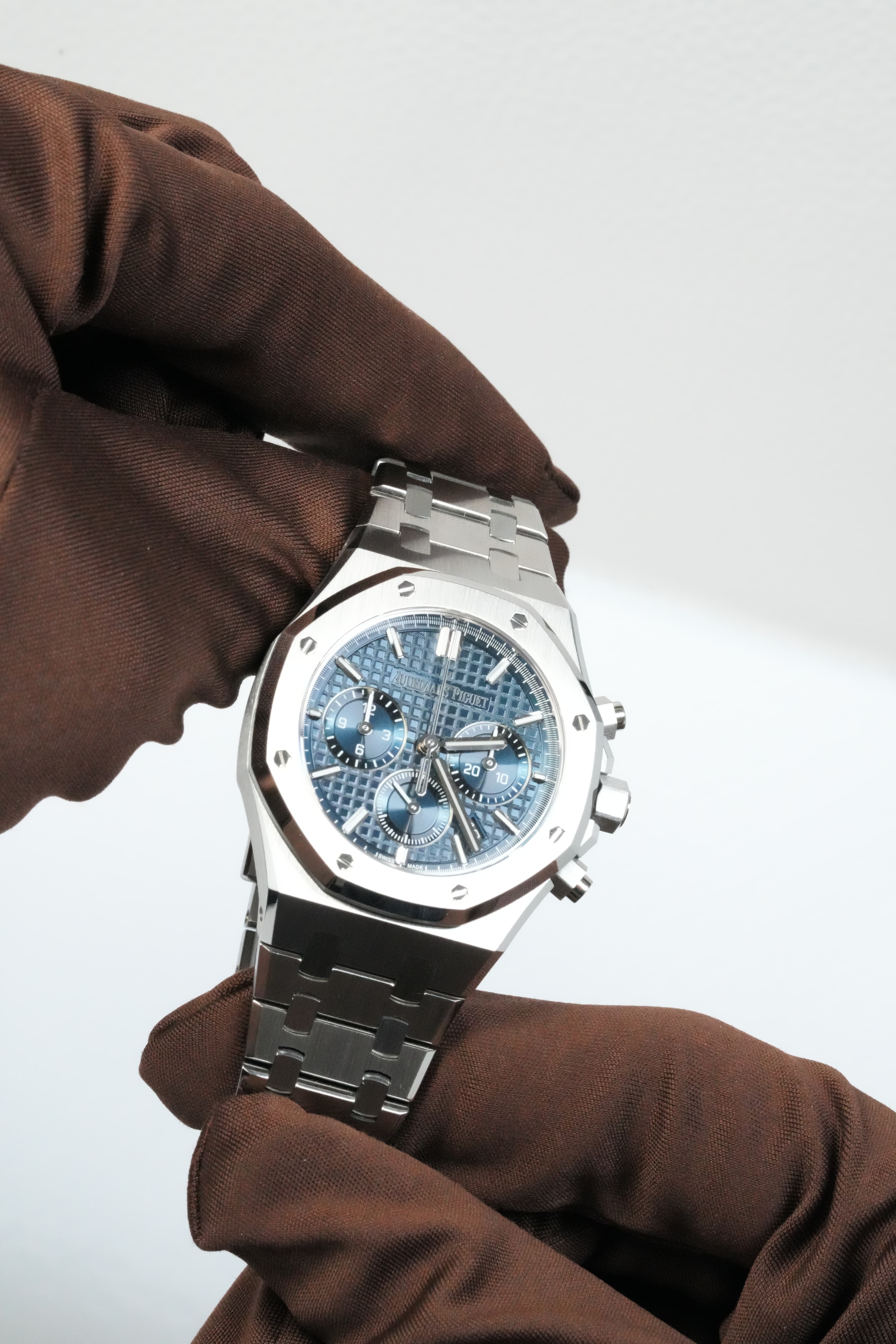 Audemars Piguet Royal Oak view 5