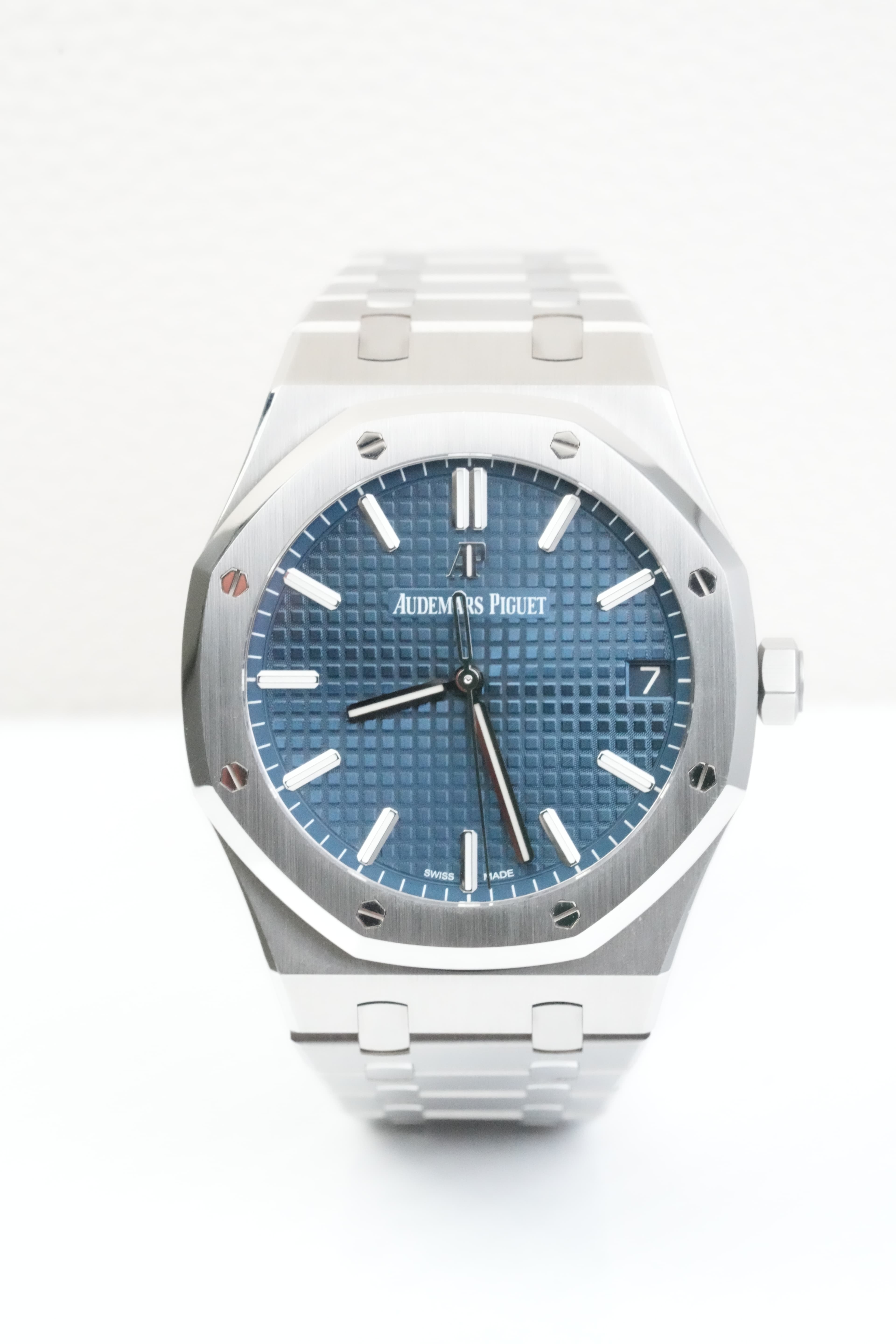 Audemars Piguet Royal oak view 2