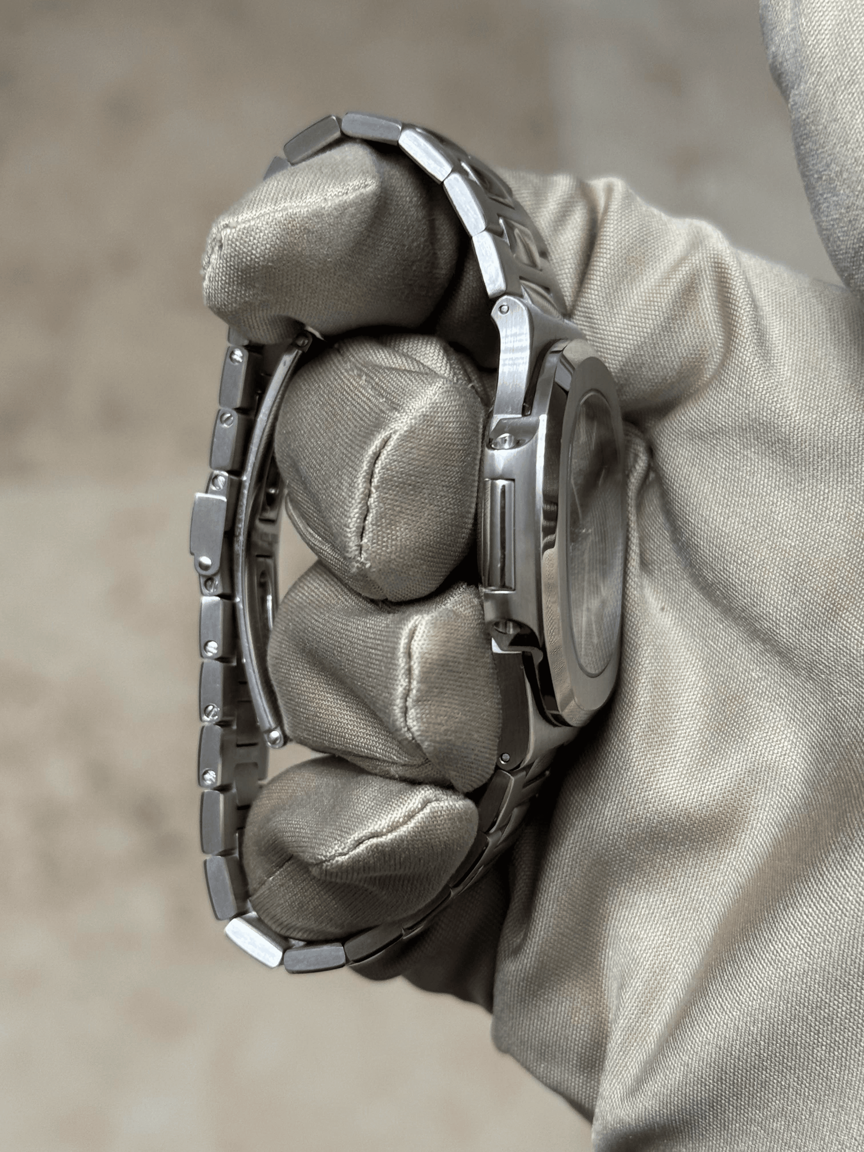 Patek Philippe Nautilus view 3