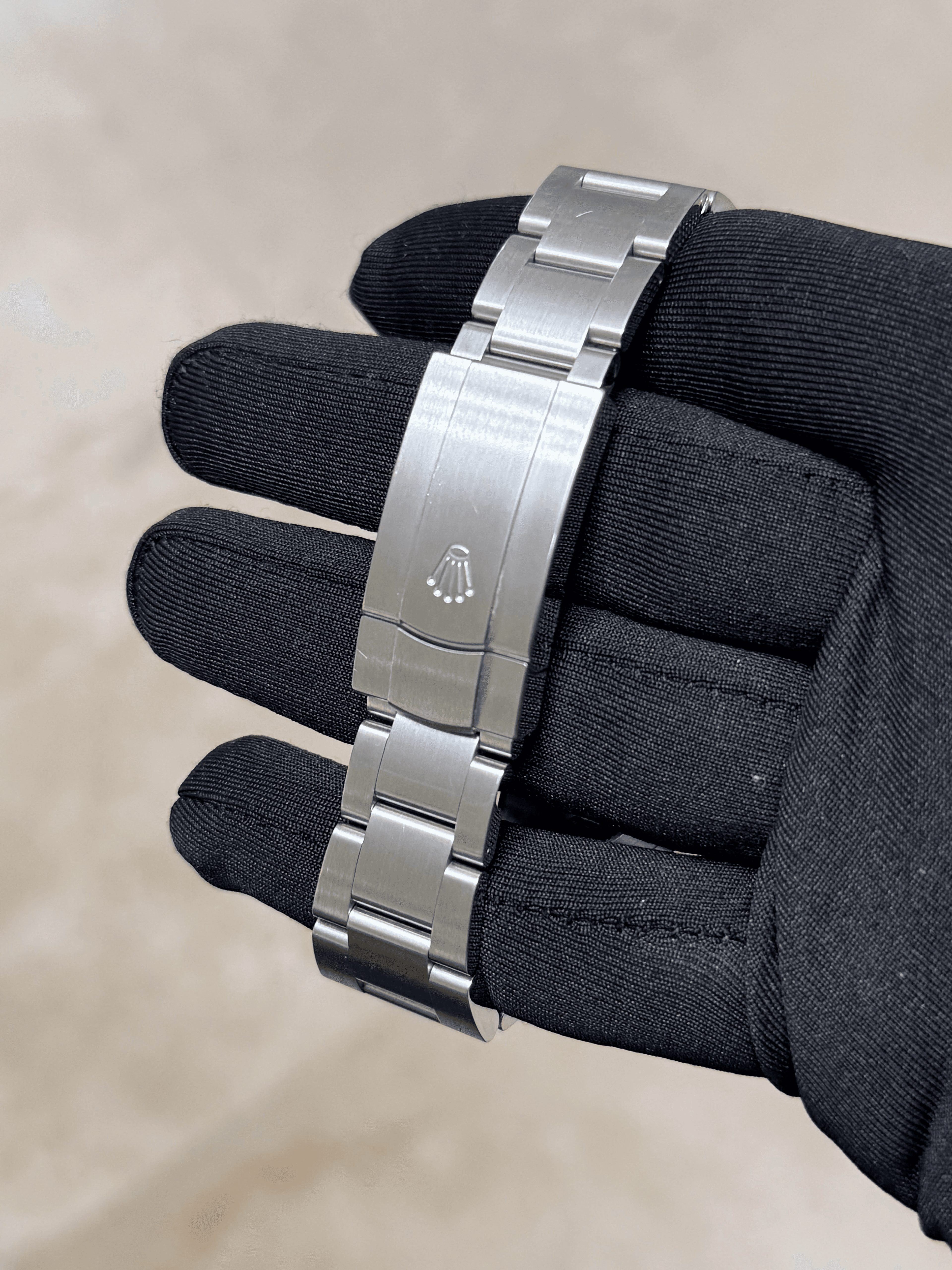 Rolex Oyster Perpetual 41 view 6